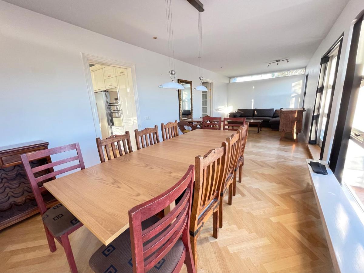 Big Villa Centrally Located In 레이캬비크 외부 사진