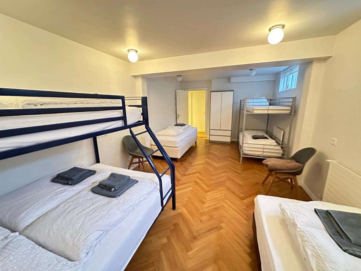 Big Villa Centrally Located In 레이캬비크 외부 사진