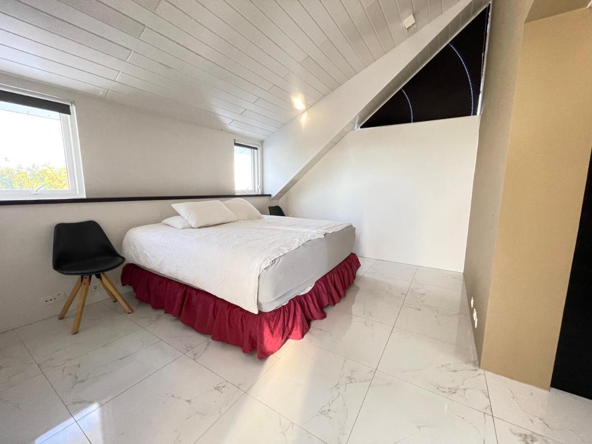 Big Villa Centrally Located In 레이캬비크 외부 사진