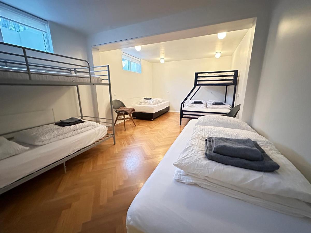 Big Villa Centrally Located In 레이캬비크 외부 사진